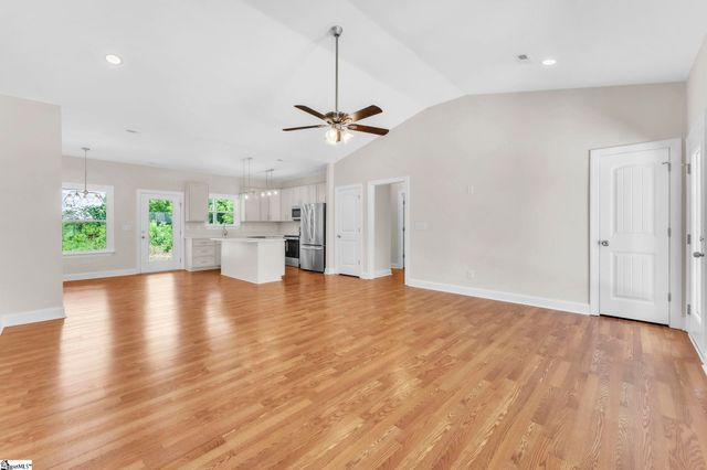 5138 N Old Laurens Road, Gray Court, SC 29645