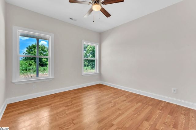 5138 N Old Laurens Road, Gray Court, SC 29645