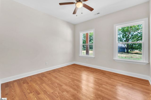 5138 N Old Laurens Road, Gray Court, SC 29645