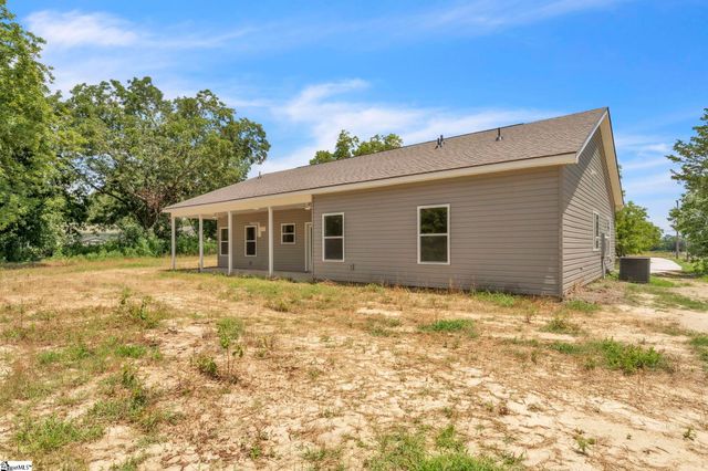 5138 N Old Laurens Road, Gray Court, SC 29645