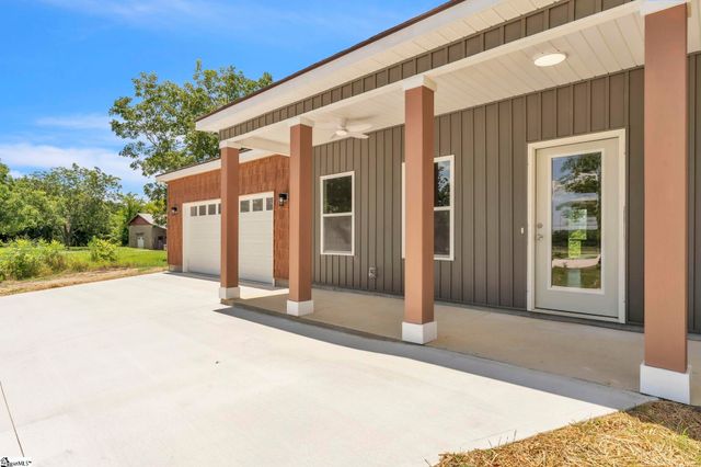 5138 N Old Laurens Road, Gray Court, SC 29645