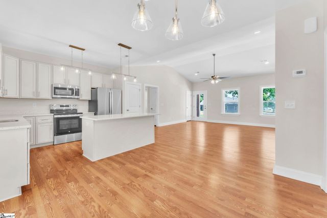 5138 N Old Laurens Road, Gray Court, SC 29645