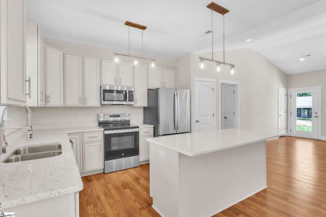 5138 N Old Laurens Road, Gray Court, SC 29645