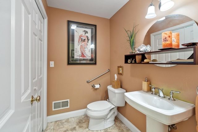 53 Baldwin Rd 1003, Billerica, MA 01821