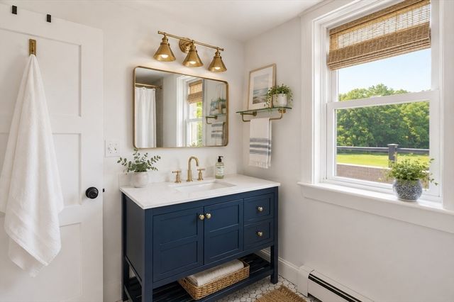 300 Gannett Rd, Scituate, MA 02066