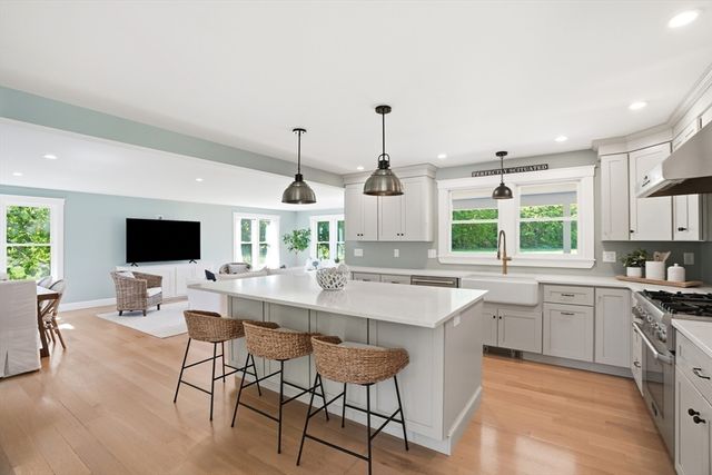 300 Gannett Rd, Scituate, MA 02066