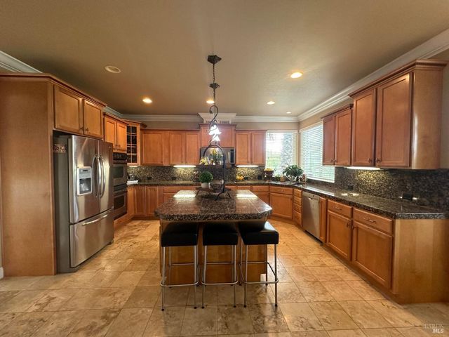 6260 CARMEL Dr, Redding, CA 96003