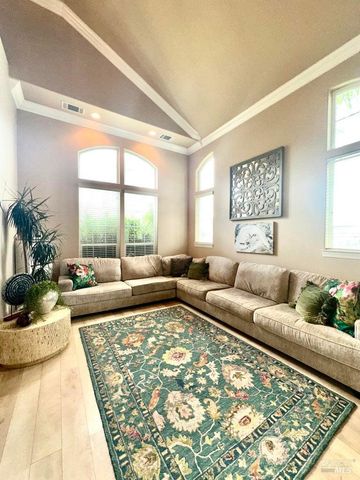 6260 CARMEL Dr, Redding, CA 96003