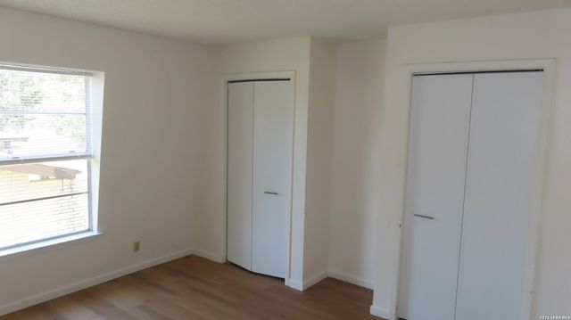 4004 MOUNT LAUREL DR, San Antonio, TX 78240
