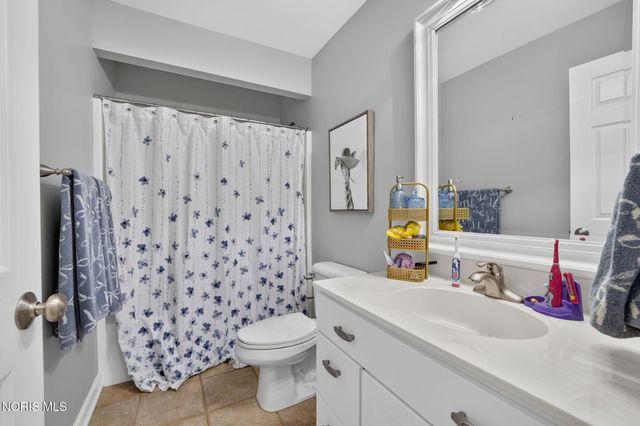 7559 Olympic Parkway, Sylvania, OH 43560
