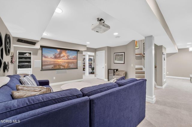 7559 Olympic Parkway, Sylvania, OH 43560