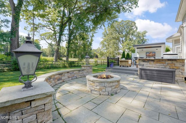7559 Olympic Parkway, Sylvania, OH 43560