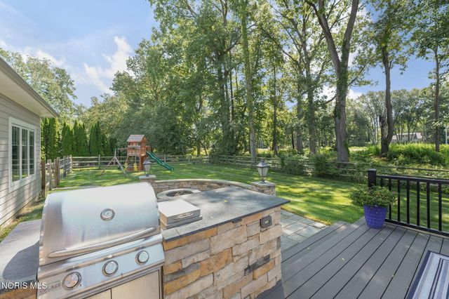 7559 Olympic Parkway, Sylvania, OH 43560