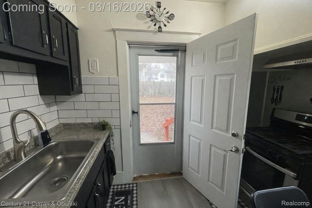 162 Perkins Street, Pontiac, MI 48342