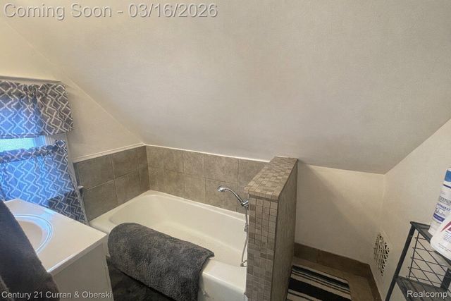 162 Perkins Street, Pontiac, MI 48342