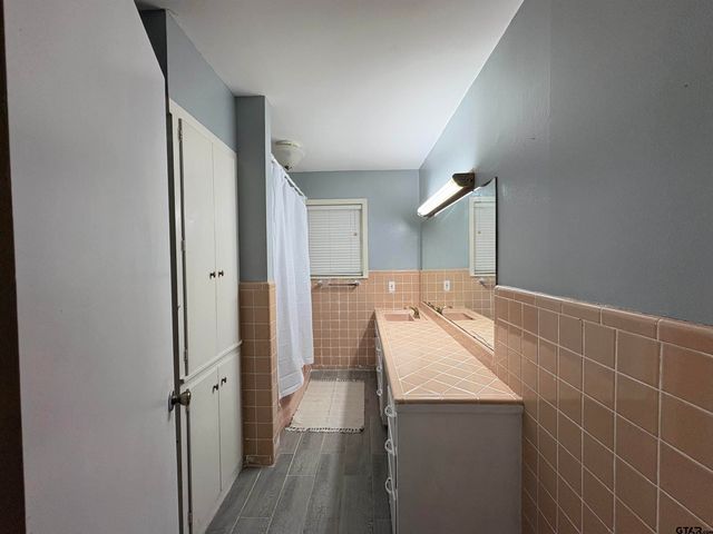 409 E Main, Omaha, TX 75571