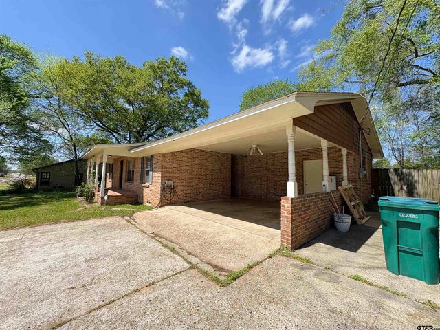 409 E Main, Omaha, TX 75571