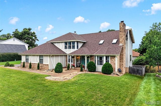 440 Meramec Way, St Charles, MO 63303