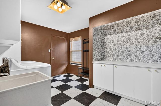 440 Meramec Way, St Charles, MO 63303