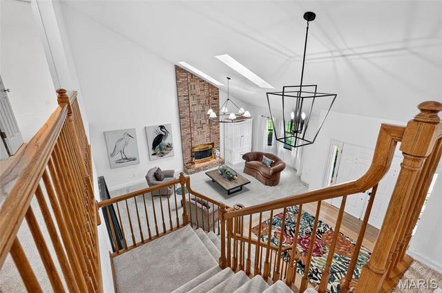 440 Meramec Way, St Charles, MO 63303