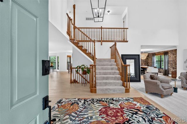 440 Meramec Way, St Charles, MO 63303