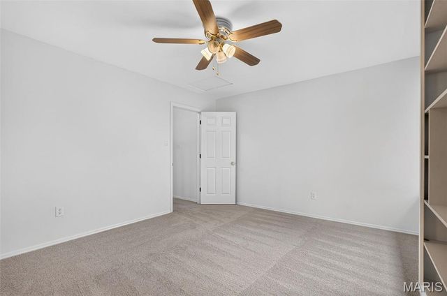 440 Meramec Way, St Charles, MO 63303