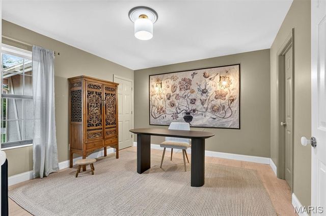 440 Meramec Way, St Charles, MO 63303