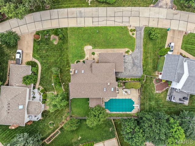 440 Meramec Way, St Charles, MO 63303