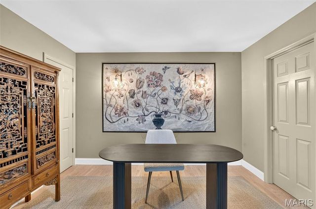 440 Meramec Way, St Charles, MO 63303