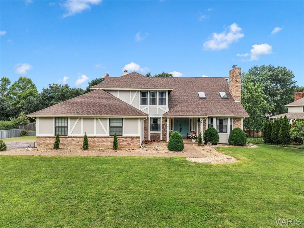 440 Meramec Way, St Charles, MO 63303