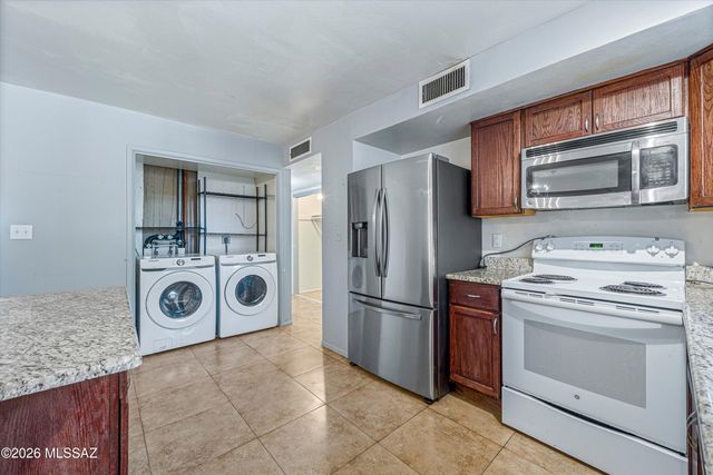 1824 W Caravelle Road, Tucson, AZ 85713