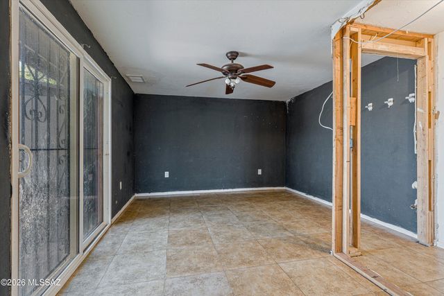 1824 W Caravelle Road, Tucson, AZ 85713