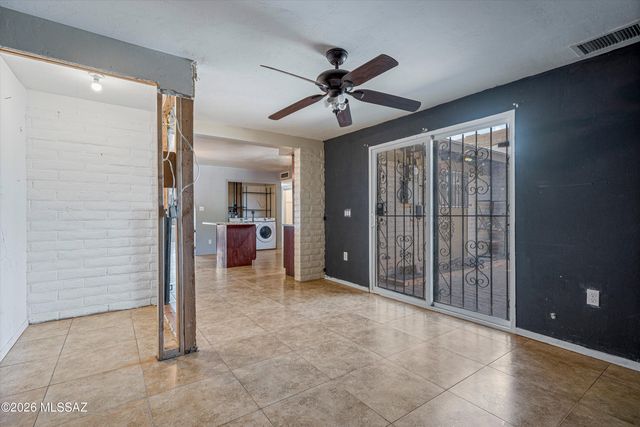 1824 W Caravelle Road, Tucson, AZ 85713