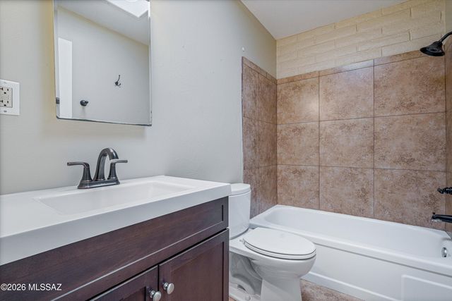 1824 W Caravelle Road, Tucson, AZ 85713
