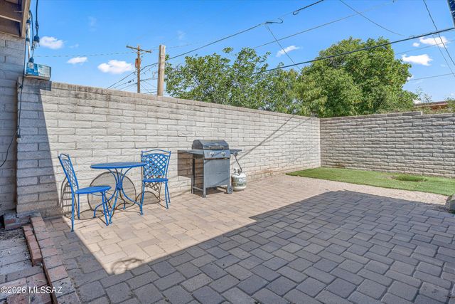 1824 W Caravelle Road, Tucson, AZ 85713