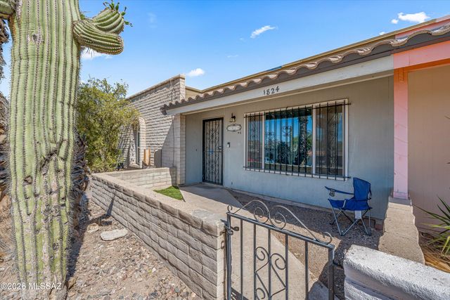 1824 W Caravelle Road, Tucson, AZ 85713