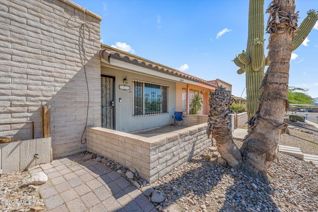 1824 W Caravelle Road, Tucson, AZ 85713
