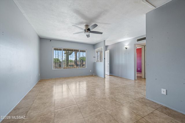 1824 W Caravelle Road, Tucson, AZ 85713