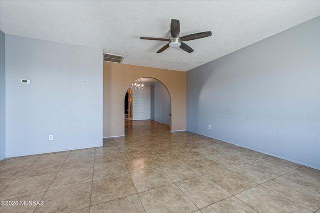 1824 W Caravelle Road, Tucson, AZ 85713