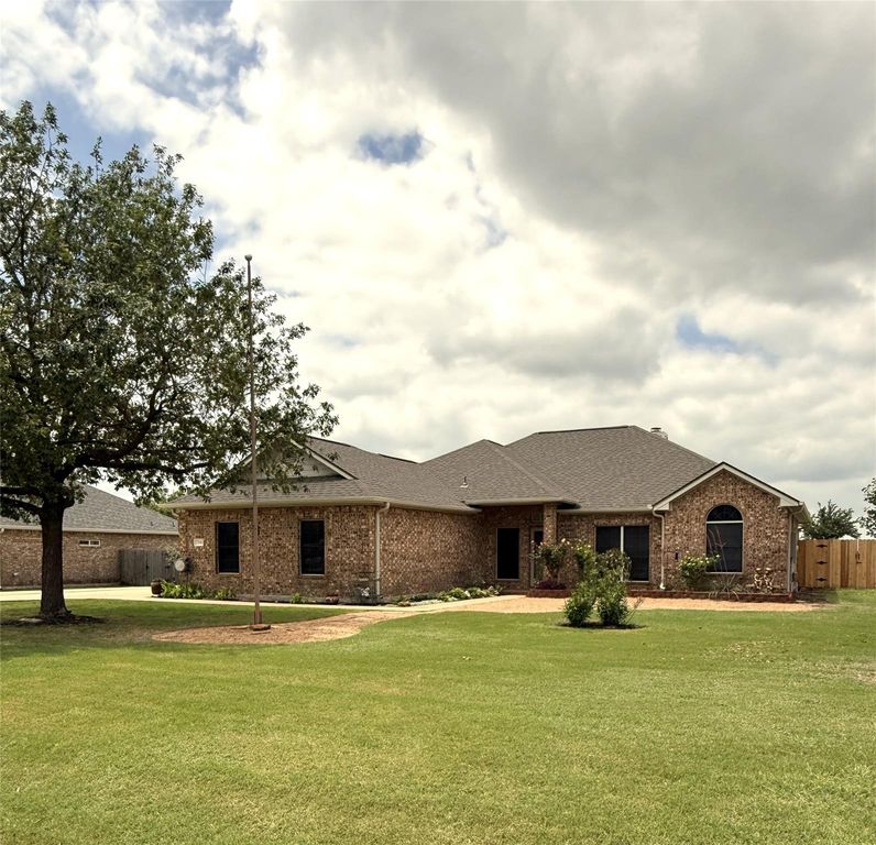 7396 CR 424, Thrall, TX 76578