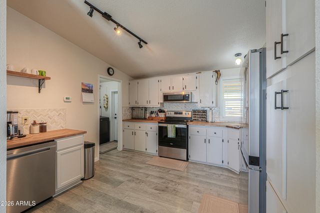 7972 W CABALLO Circle, Arizona City, AZ 85123