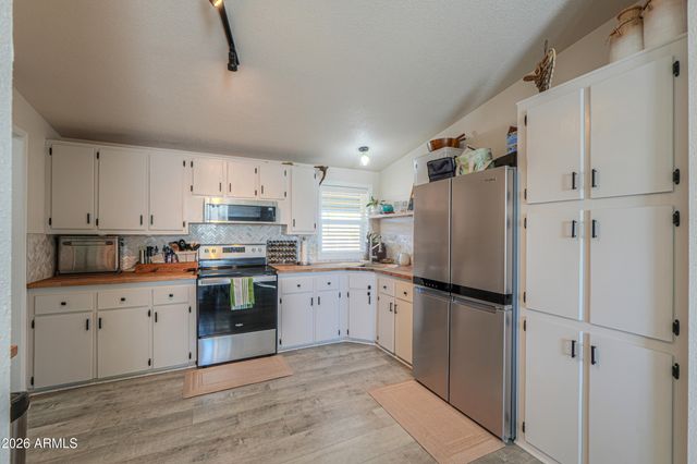 7972 W CABALLO Circle, Arizona City, AZ 85123