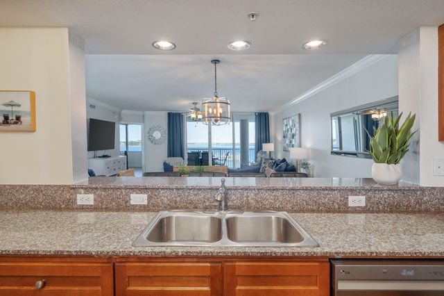 1328 Miracle Strip Parkway, 402, Fort Walton Beach, FL 32548