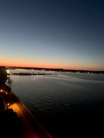 1328 Miracle Strip Parkway, 402, Fort Walton Beach, FL 32548