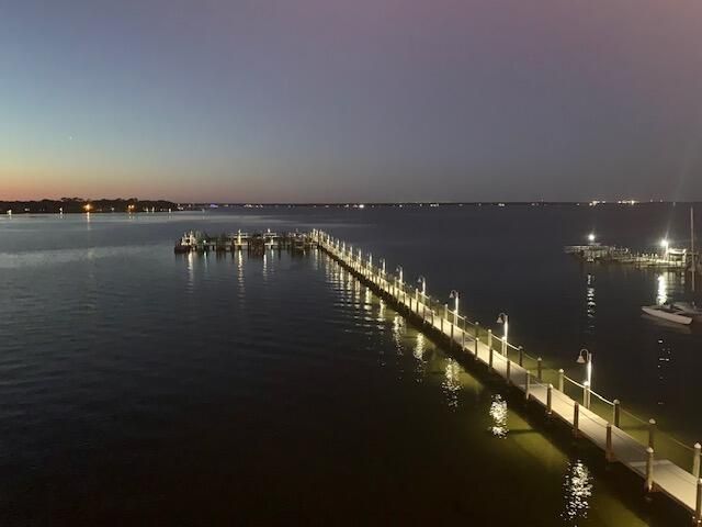 1328 Miracle Strip Parkway, 402, Fort Walton Beach, FL 32548