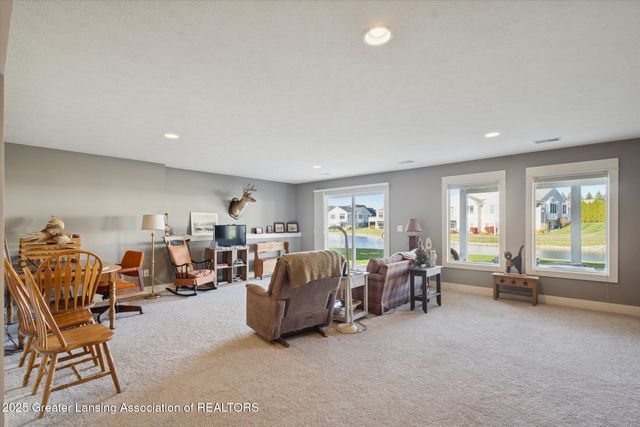 7537 Roxborough Lane 30, Grand Ledge, MI 48837