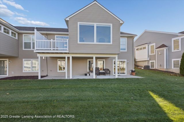 7537 Roxborough Lane 30, Grand Ledge, MI 48837