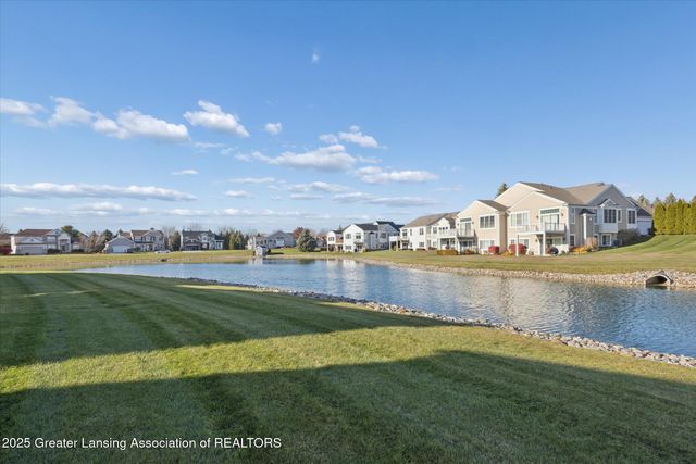 7537 Roxborough Lane 30, Grand Ledge, MI 48837