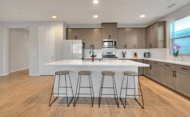 11912 Olivine Road, Victorville, CA 92392