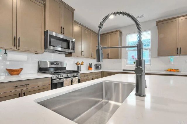 11912 Olivine Road, Victorville, CA 92392